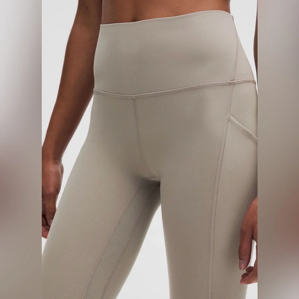 NWT! Lululemon Athletica 25” Align Leggings with Pockets - Picture 4 of 8